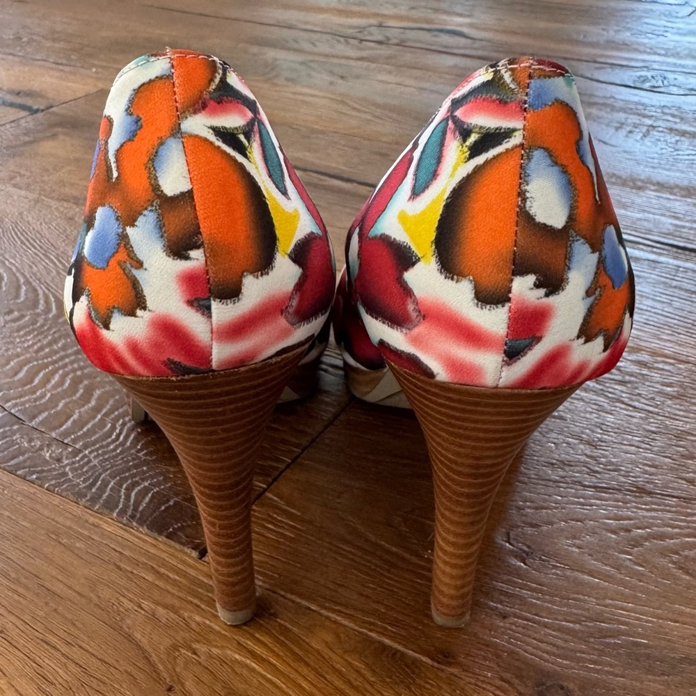 Nine West Colorful Floral Peep-Toe Heels - Picture 5 of 9